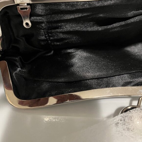 Sequined evening clutch. - Picture 3 of 3